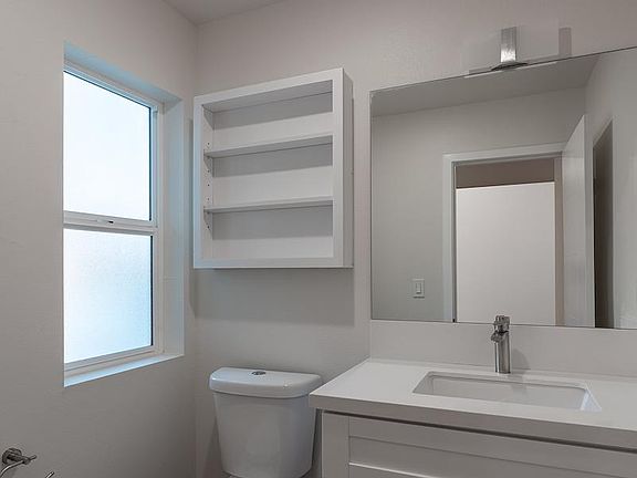 5th image of 4379 Mississippi St #4379