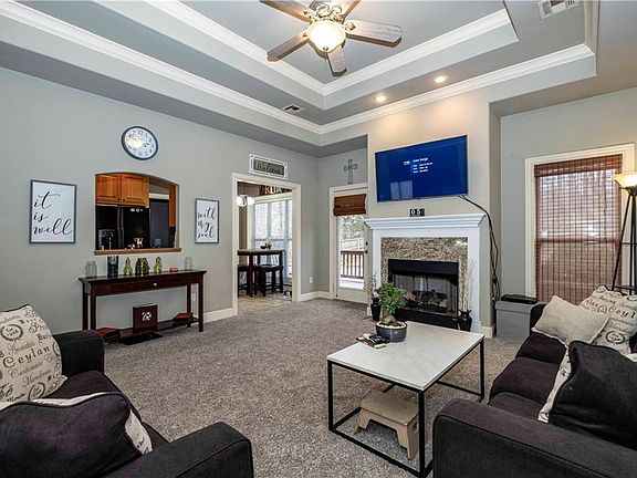 3rd image of 24 Harrington Dr