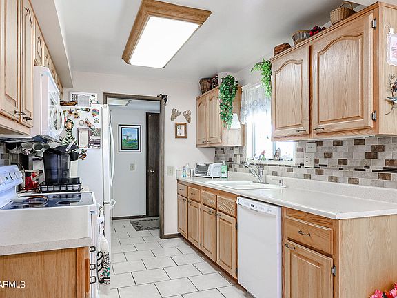 5th image of 18406 N WELK Drive