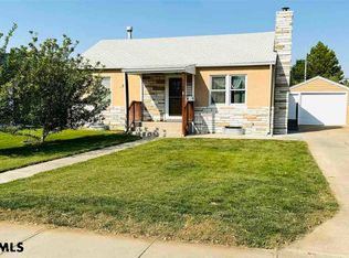 1540 R St, Gering, NE 69341