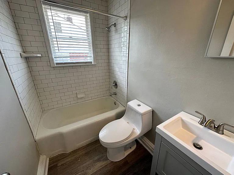 108-110 S Kilbourne Rd — Photo 5