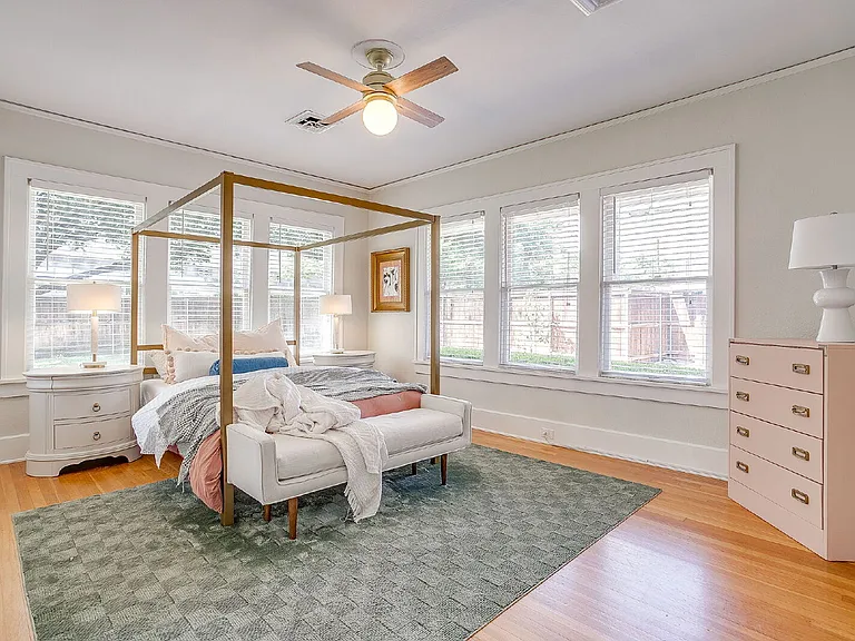 2718 Cockrell Ave — Photo 17