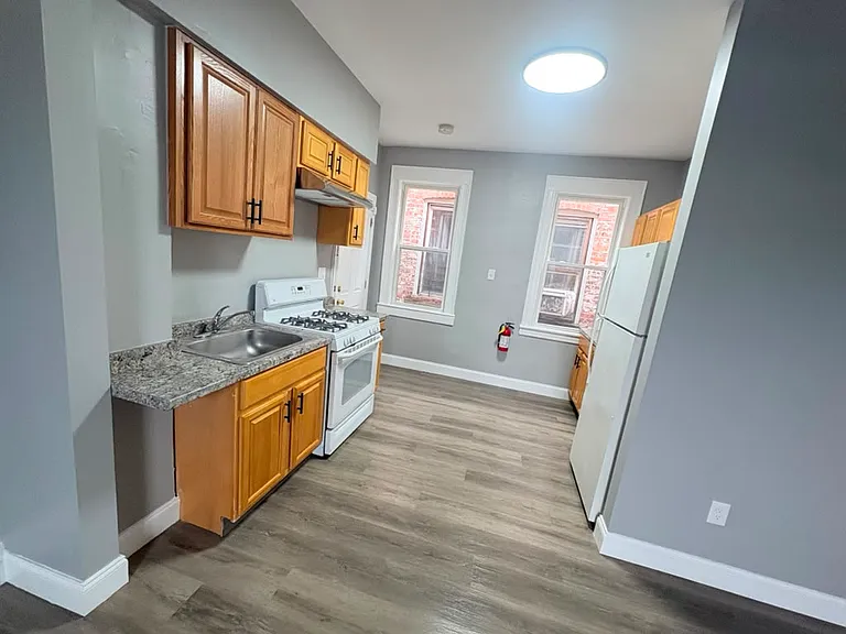 70 Main St #1 — Photo 3