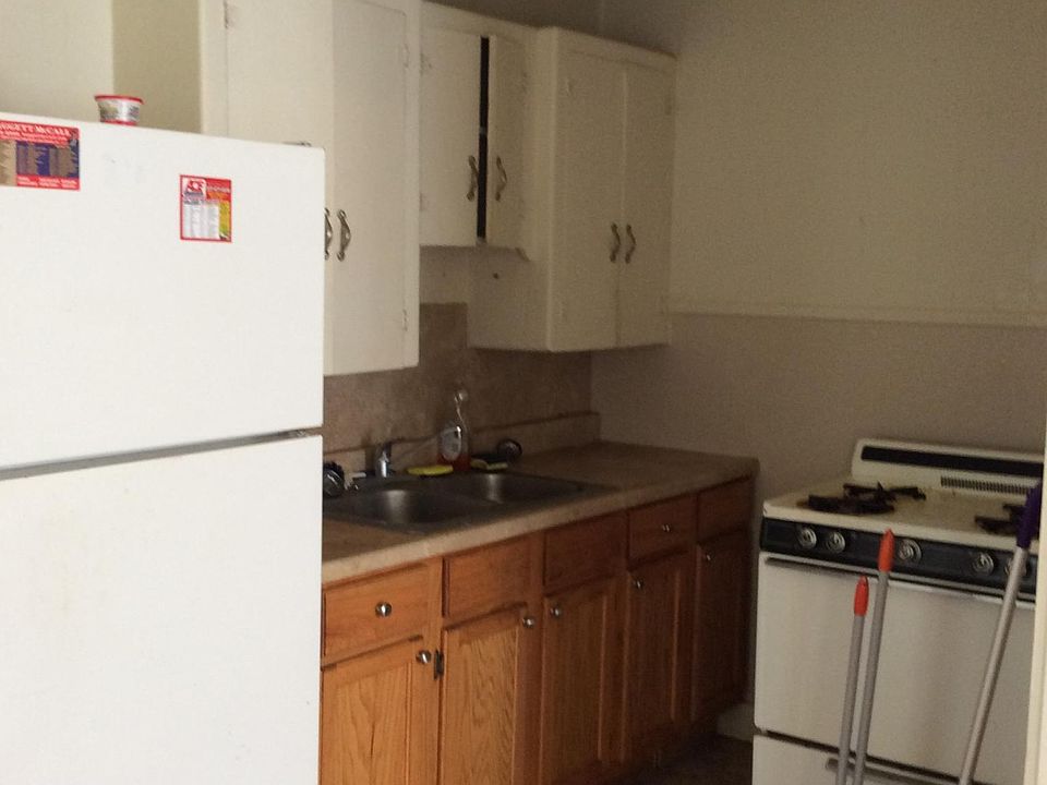 1st image of 3117 Deaton St #2
