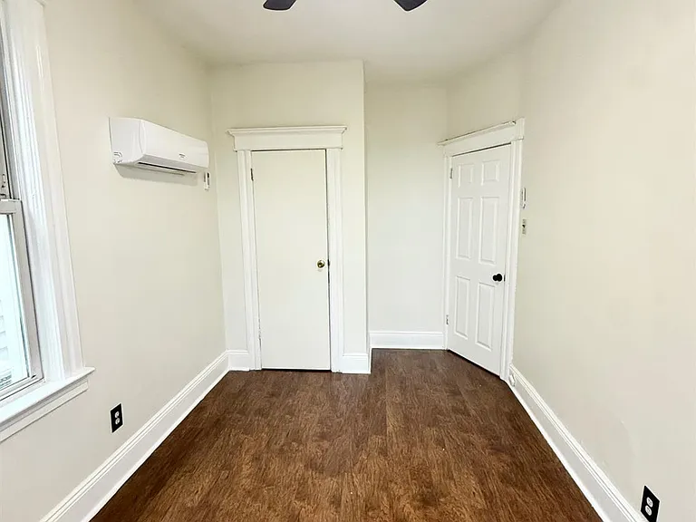 177 Wegman Pkwy — Photo 12