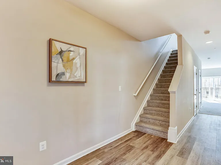 925 Dorchester Cove Rd — Photo 3