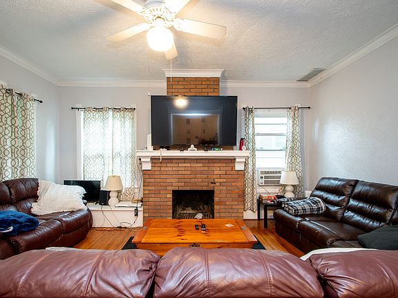 5th image of 1405 W Barker Ave