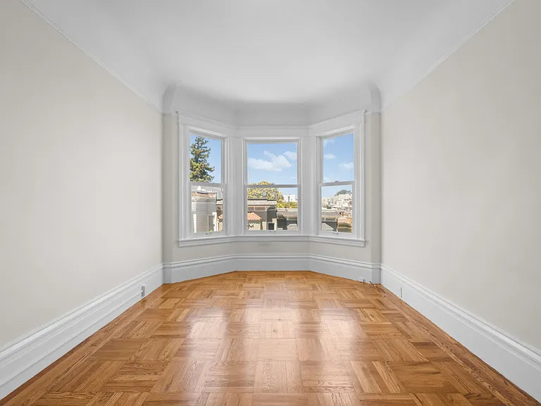 737 Waller St #737 — Photo 4