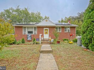 708 W Earl Ave, Somerdale, NJ 08083