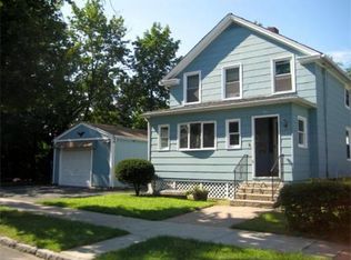 35 Kendall St, Springfield, MA 01104