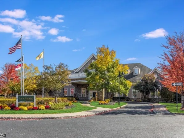 98 Quarry Dr #B2, Woodland Park, NJ 07424