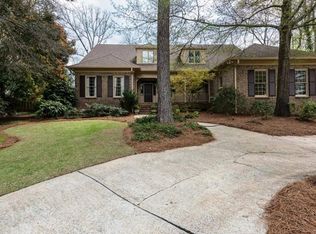 1321 Branchwater Ln, Vestavia, AL 35243