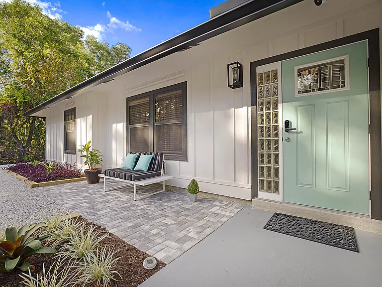 11545 Sunset Blvd #C — Photo 32