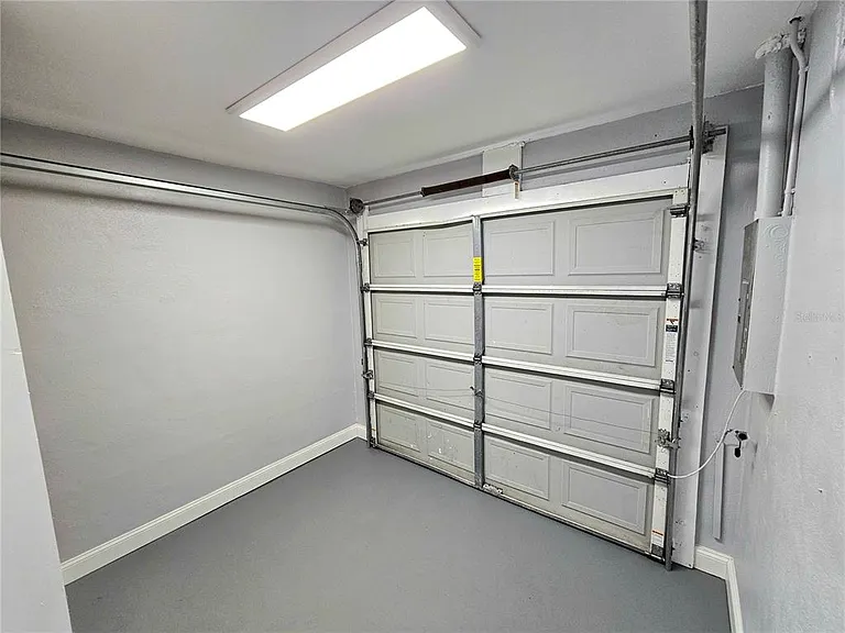 2668 Megan Ct — Photo 18