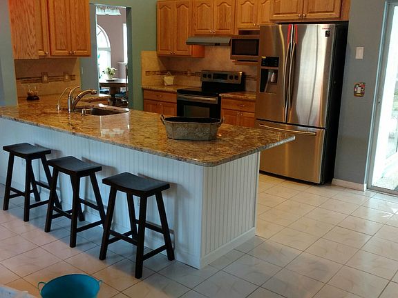 4th image of 2526 SE Lily Street