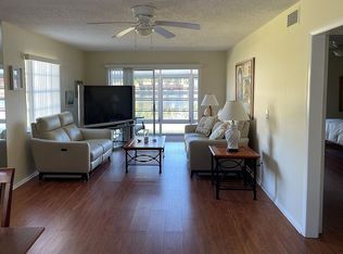 1 Lake Vista Trl APT 102, Port Saint Lucie, FL 34952