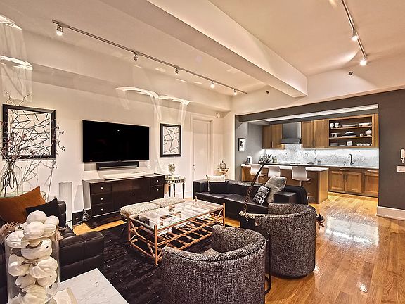 2nd image of 130 W 30th St #5D