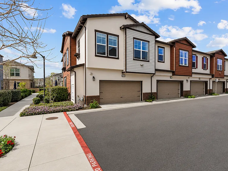 122 Red Brick Dr #6 — Photo 16