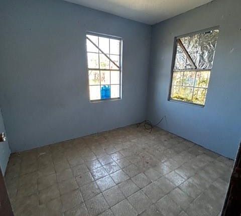 5th image of 301 Obregon Ave