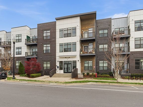 3rd image of 1638 54th Ave N #316