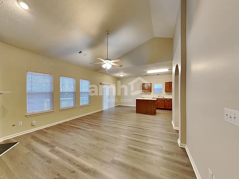 501 Gables Ct — Photo 7