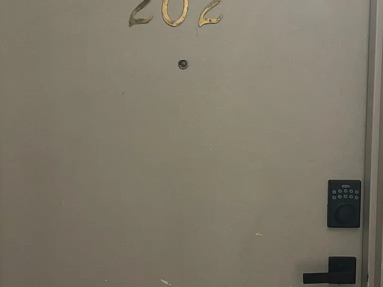WOODCREST APARTMENTS — Photo 40