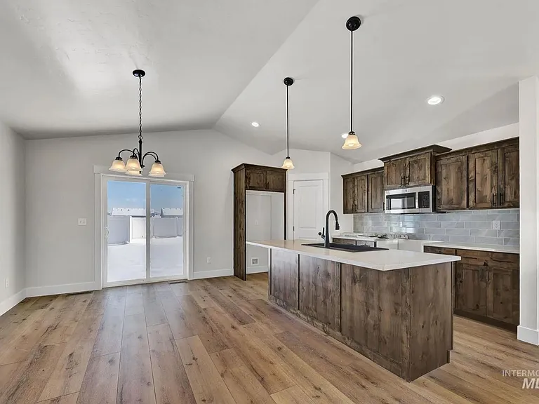 750 Pilot St #750 — Photo 3