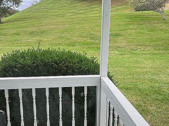 3rd image of 126 Dogwood Cir