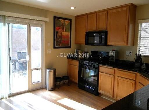 3rd image of 463 Royal Bridge Dr
