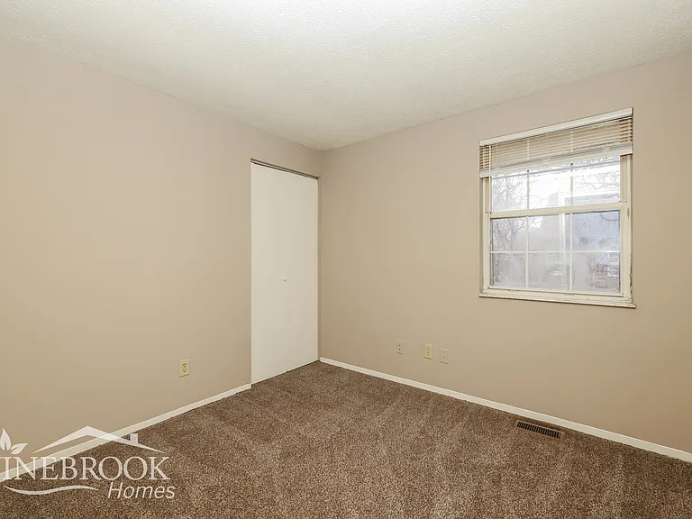 7564 Pomeranian Dr — Photo 12