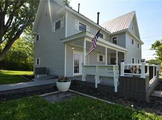 204 Lakeview Dr, Dexter, NY 13634