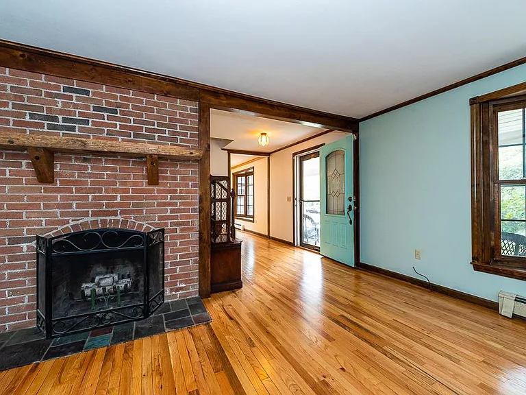 131 Hemlock Dr — Photo 17