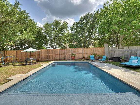 2nd image of 2712 Cascade Falls Dr