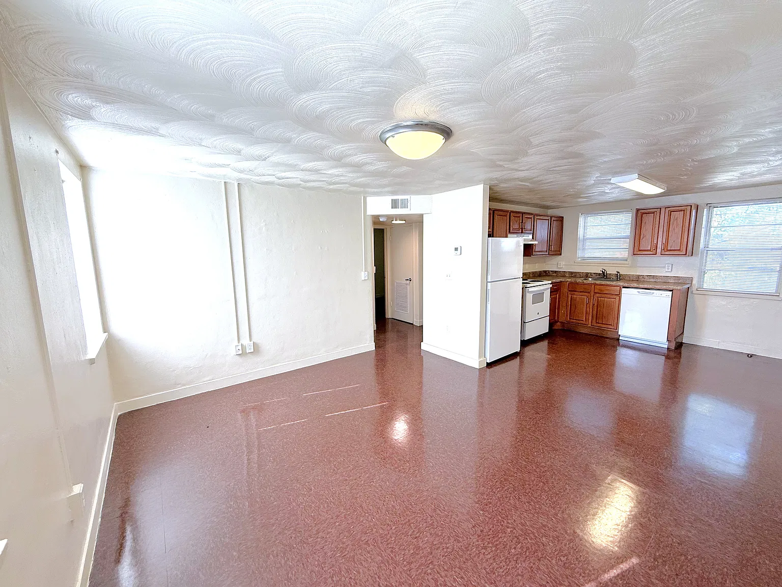 2 bed, 741 sqft, $987 — Photo 3