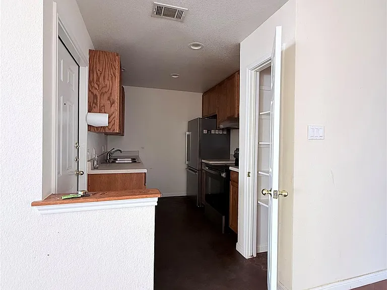 8621 Talyne Chaise Cir #B — Photo 11
