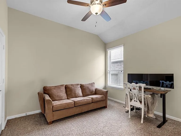 3058 Winterberry Ln — Photo 16