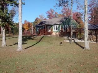 528 Arrowhead Rd, Moss, TN 38575