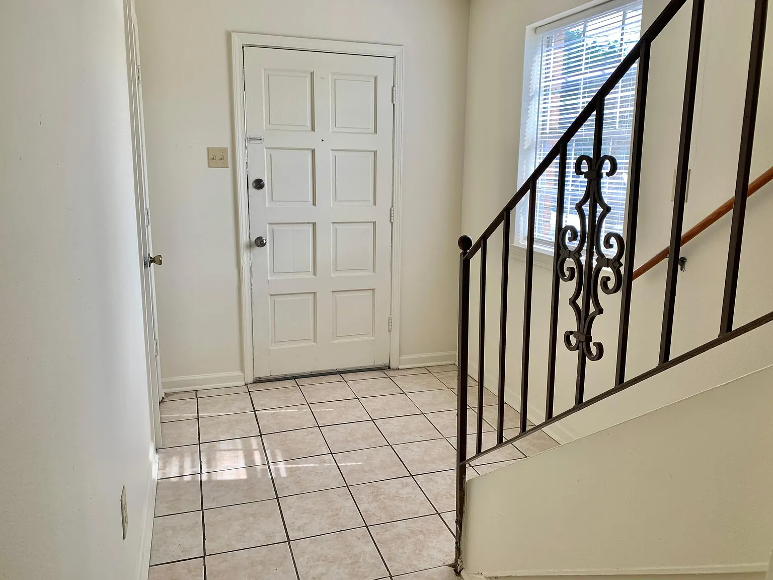 2116 Manson Avenue — Photo 2