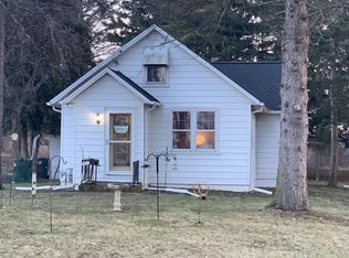 7411 Old Spring St, Racine, WI 53406