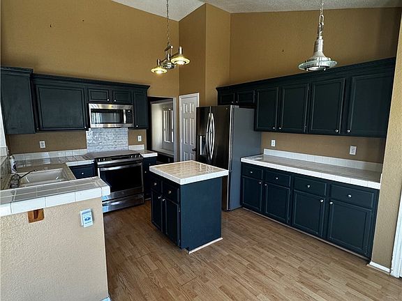 2nd image of 2813 Albemarle Way