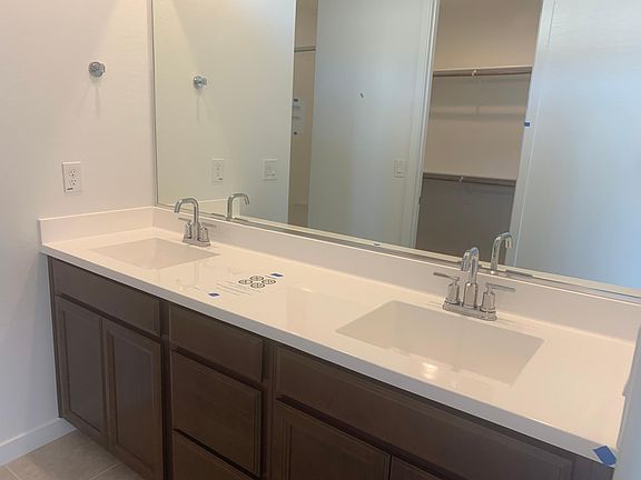 4th image of 2236 W Donner Dr