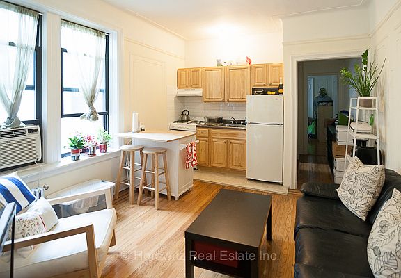2nd image of 4415 43rd Ave APT C5