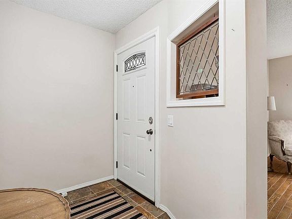 4th image of 30 Bermuda Dr NW