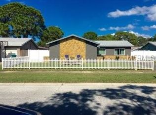 9421 Monica Dr, Seminole, FL 33777