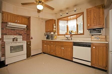 2nd image of 24 Irving Pl