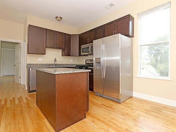 3rd image of 2144 W Potomac Ave #Two_r