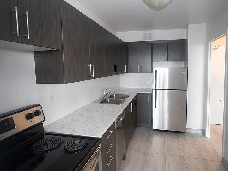 10 Ruddington Dr — Photo 16