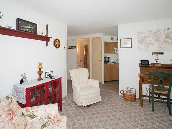 4th image of 1108 Oriole Cir