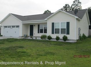 605 Cherry Blossom Ln, Richlands, NC 28574