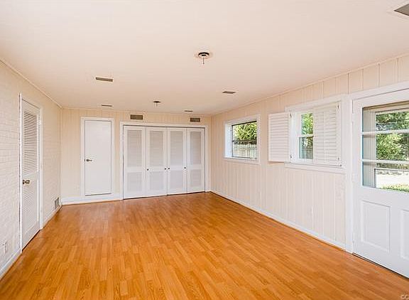 2nd image of 5111 Forest Hill Ave
